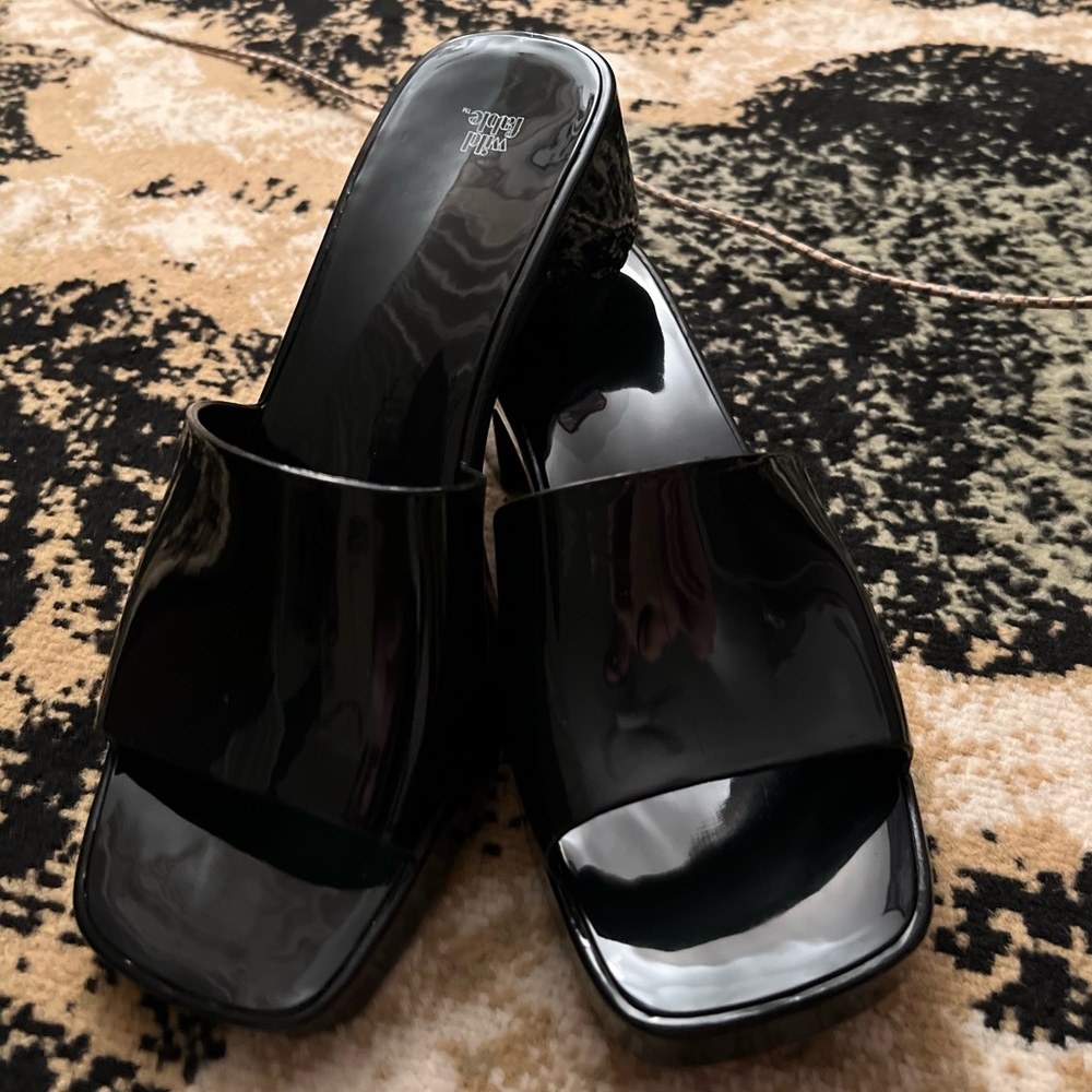 Wild Fable Black Chunk Heel Size 11 - New Without Tags